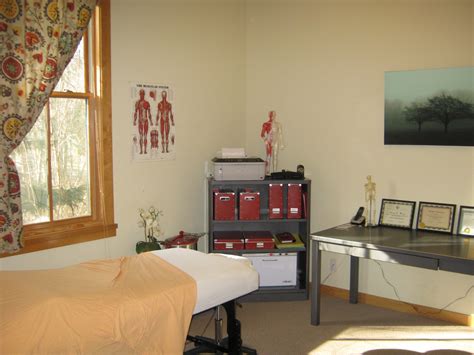 Your masseuse will <b>massage</b> your body from <b>head</b> to foot, front and back. . Head massage langley
